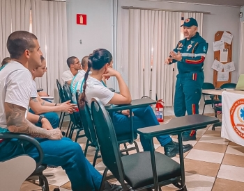 Consamu recebe alunos soldados do Corpo de Bombeiros